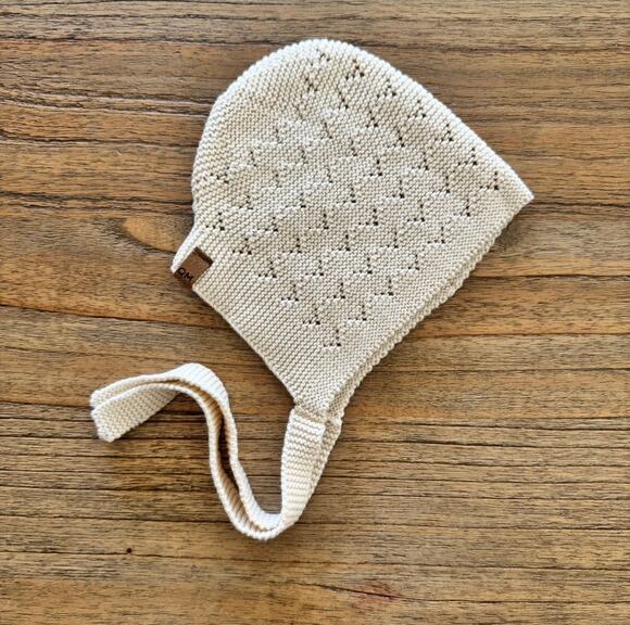 Quincy Mae Other - Quincy Mae Knit Pointelle Baby Bonnet - Size 3-6 months
